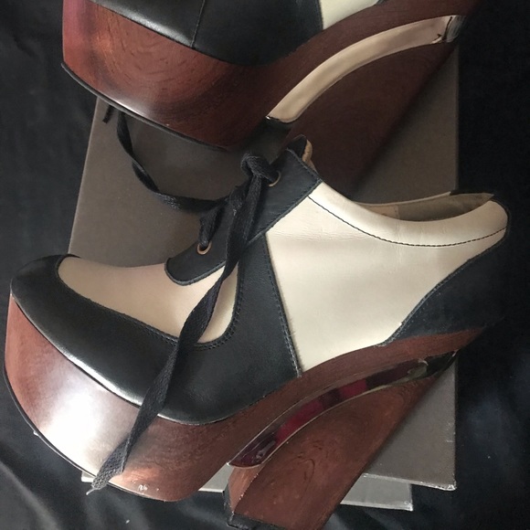 N.Y.L.A Block Heels - Picture 11 of 15